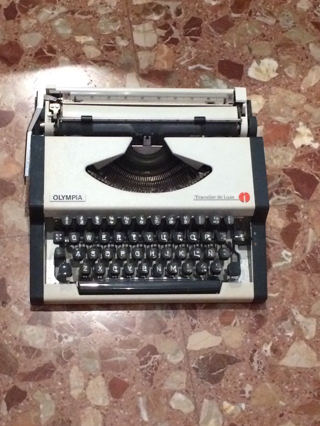Máquina de escribir, OLIMPIA