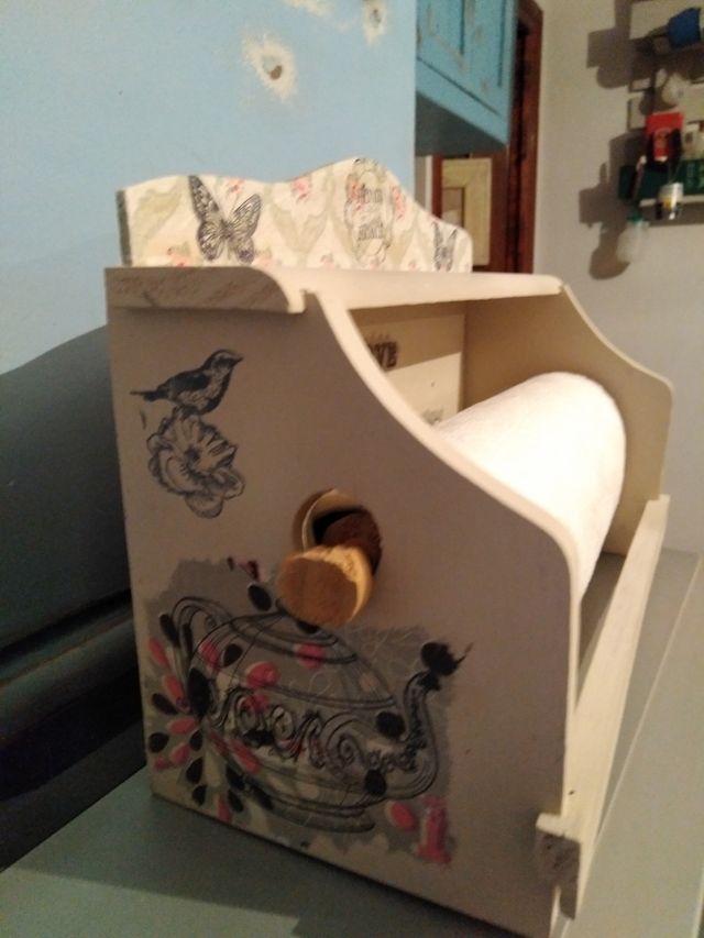 bandeja y portarrollos de papel de cocina