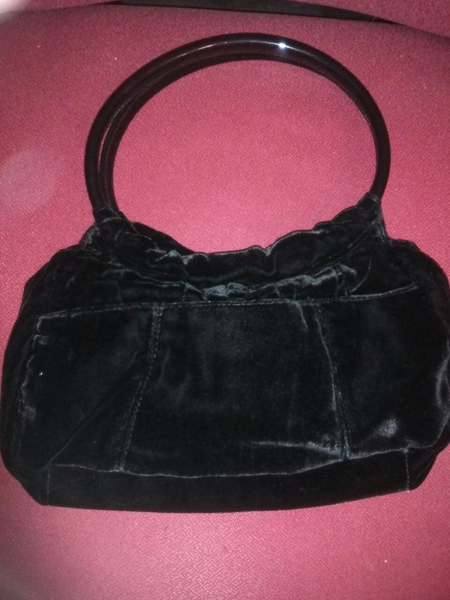 Bolso negro de terciopelo fiesta evento