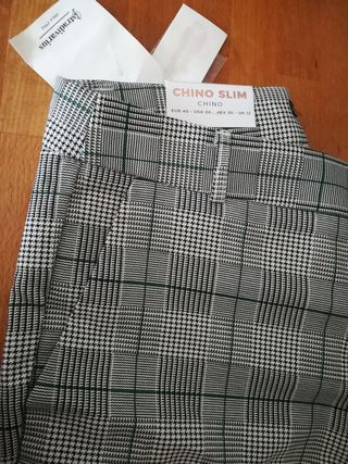 Pantalón cuadros stradivarius. Sin estrenar. de segunda mano por 12 EUR en  Gijón en WALLAPOP