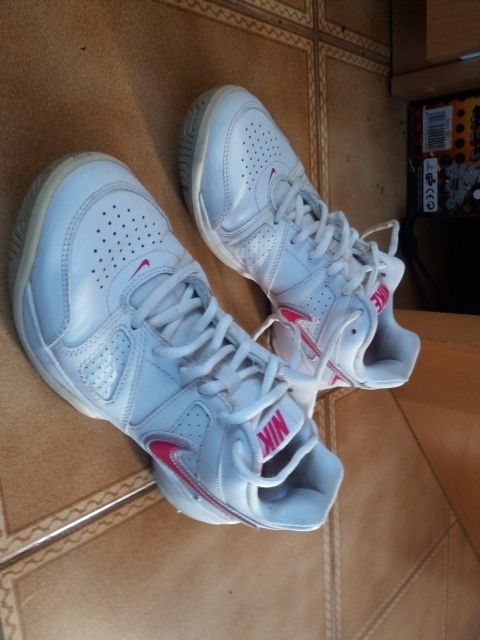 verdadero negocio Zapatos 2018 Zapatos 2018 Nike city court tenis mujer de segunda mano por 35 € en Guadarrama ... verdadero negocio Zapatos 2018 Zapatos 2018 Nike city court tenis mujer de segunda mano por 35 € en Guadarrama ...