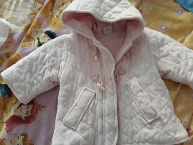 Conjunto Mayoral, abrigo y babero chico