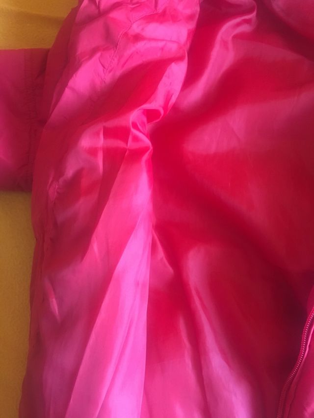 Cazadora abrigo plumas rojo COMO NUEVO