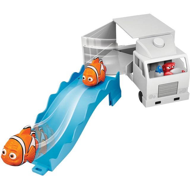 Camion buscado a dory