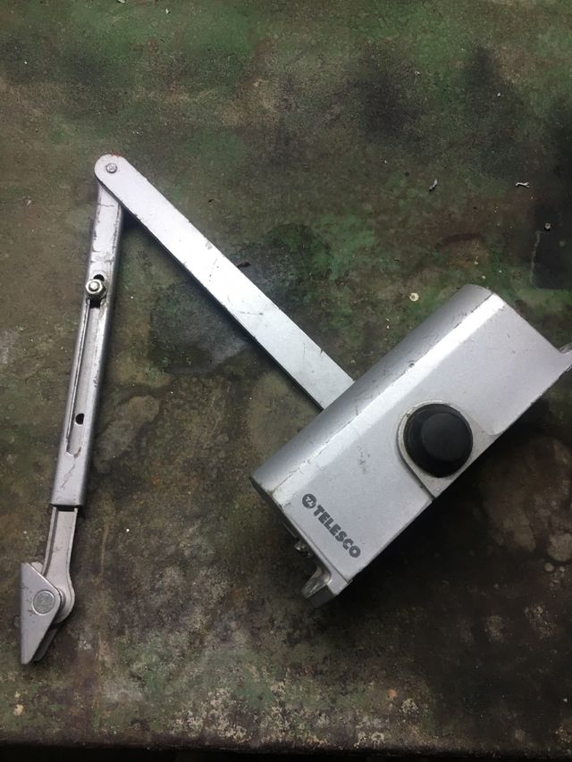 Muelle cierre de puertas