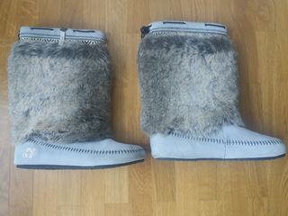 Botas pelo marca ANIMAL numero 38 de segunda mano por 39,95 EUR en Bilbao  en WALLAPOP