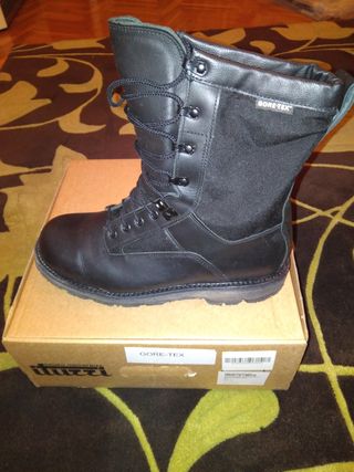 Botas goretex iturri de segunda mano por 60 EUR en León en WALLAPOP