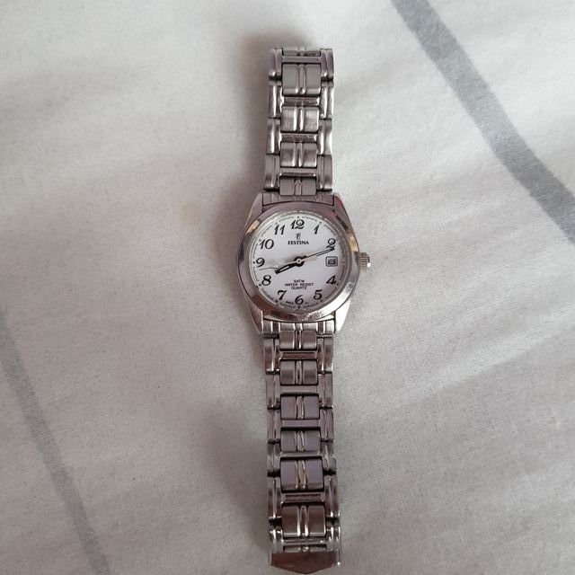 Reloj Festina de acero en perfecto estado