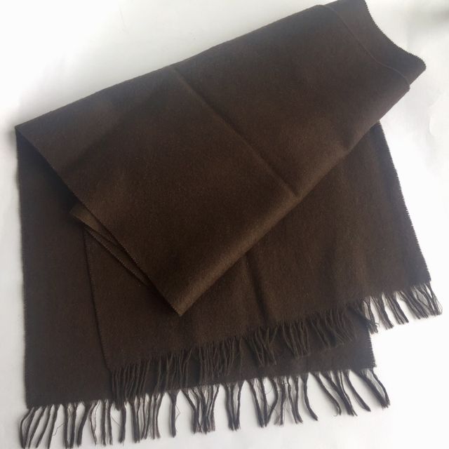 Bufanda de lana marrón