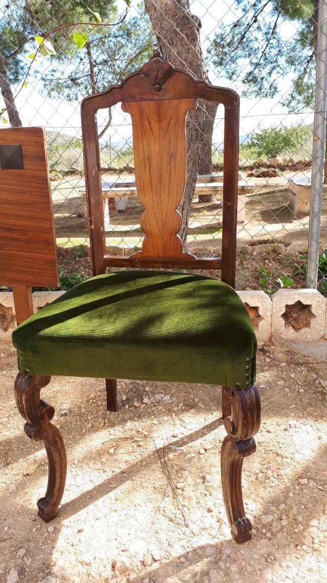 4 sillas de comedor antiguas de segunda mano por 20 € en Monóvar en ... 4 sillas de comedor antiguas de segunda mano por 20 € en Monóvar en ...