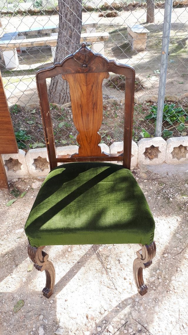 4 sillas de comedor antiguas de segunda mano por 20 € en Monóvar en ... 4 sillas de comedor antiguas de segunda mano por 20 € en Monóvar en ...