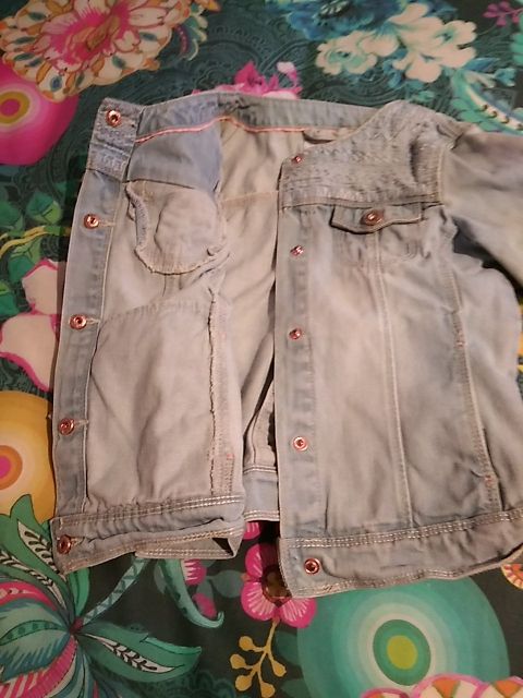 Cazadora vaquera niña, marca OKAIDI, talla 6