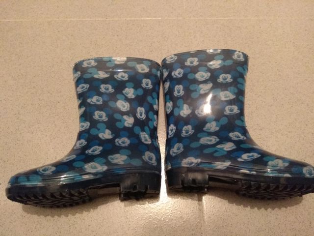 botas de agua niño talla 24