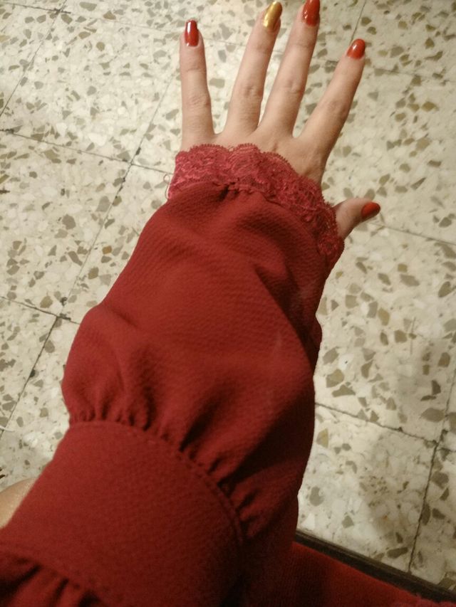 vestido de crespon suave en granate