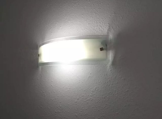 Lámpara aplique de pared