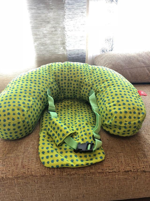Cojín lactancia y asiento de bebé