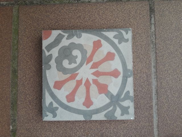 Baldosas hidráulicas.