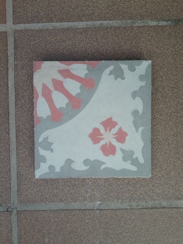 Baldosas hidráulicas.