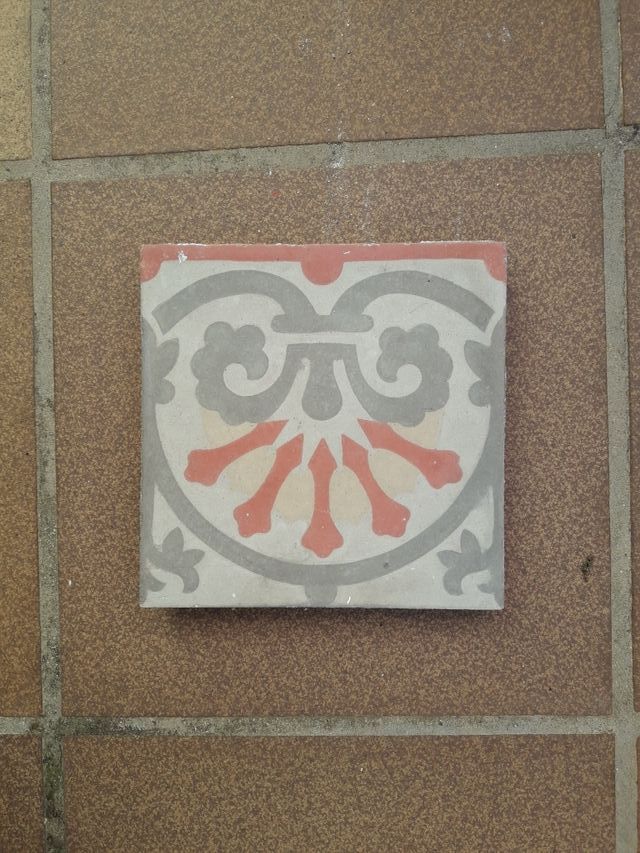 Baldosas hidráulicas.