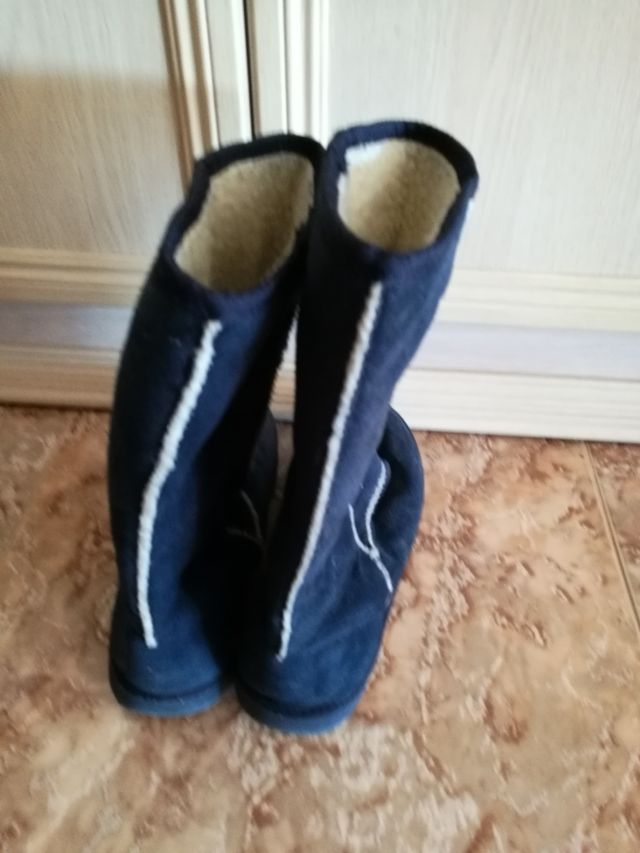 Botas altas d chica con borrego dentro comodas. 38