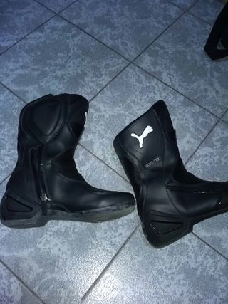 botas marca puma