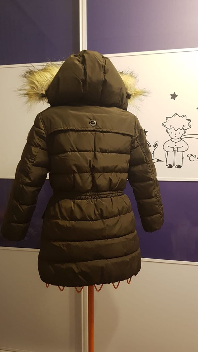 Cappotto impermeabile Roberto Torretta con cappuccio.