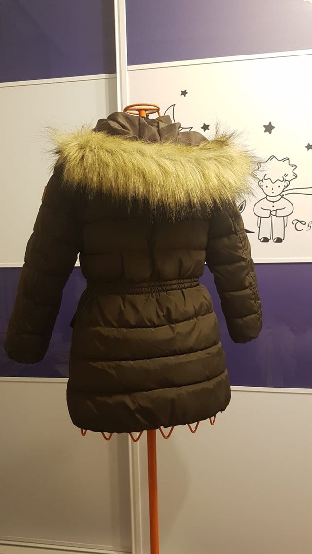 Cappotto impermeabile Roberto Torretta con cappuccio.