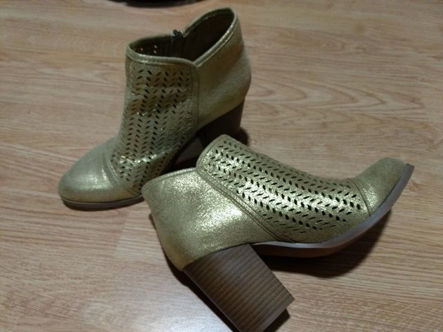 Zapatos dorados talla 38