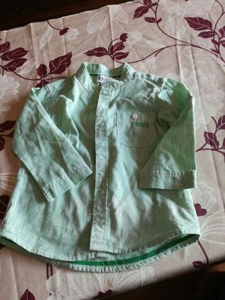 Camiseta de niño de sfera talla 6 12 meses de segunda mano Camisa verde mujer de Sfera de segunda mano por 6 € en