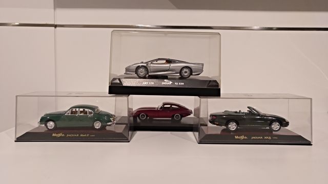 pack coches jaguar escala 1/43