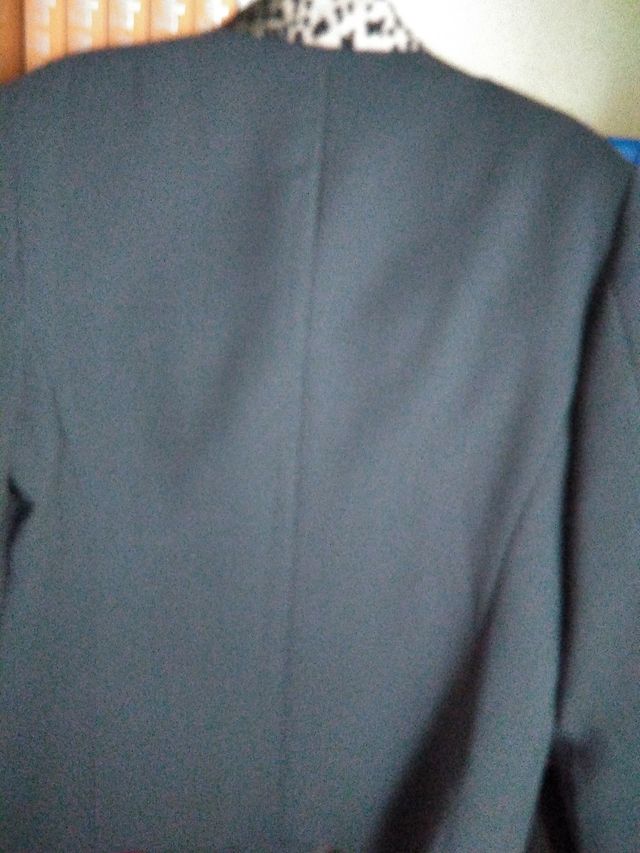 CHAQUETA TALLA 40 PUESTA 1 VEZ