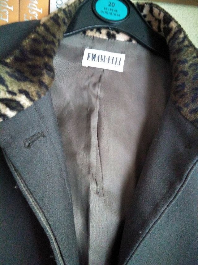 CHAQUETA TALLA 40 PUESTA 1 VEZ