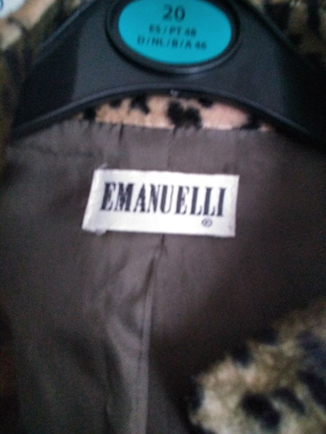 CHAQUETA TALLA 40 PUESTA 1 VEZ