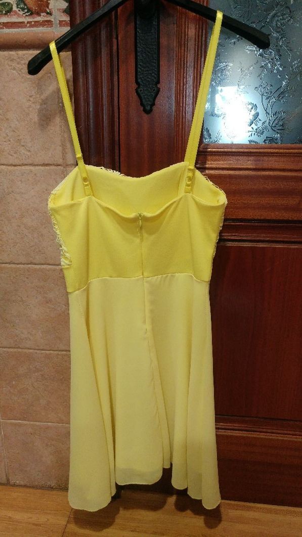 vestido amarillo