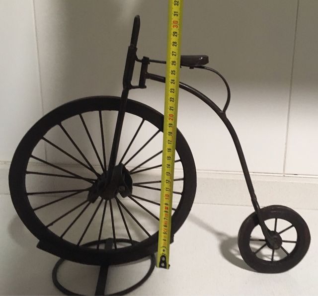 BICICLETA ANTIGUA DECORACIÓN