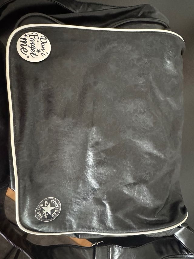 Mochila bandolera negra Converse