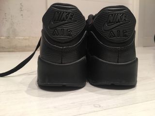 Zapatillas Nike Air Max piel negra de segunda mano por 55 EUR en  Donostia-San Sebastián en WALLAPOP