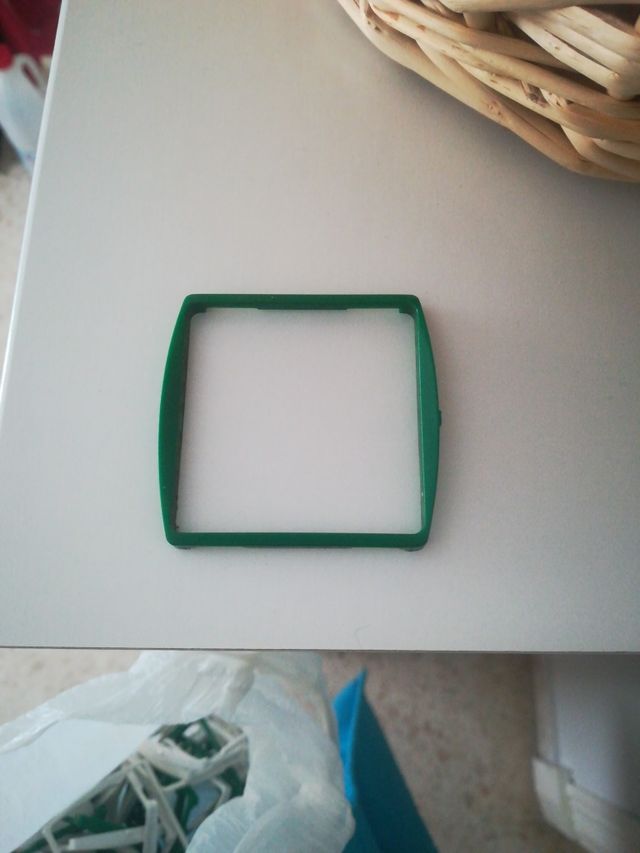 marco o perfil de color verde para interruptor