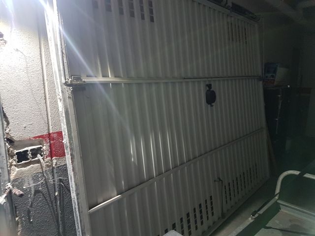Puerta garaje de segunda mano por 250 € en Pinto en WALLAPOP