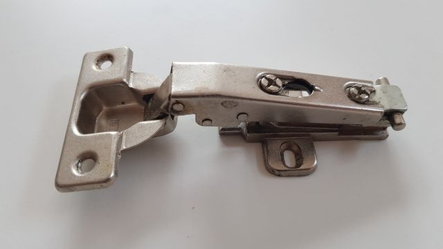 Bisagras para puertas de muebles cocina o baño de segunda mano por ... Bisagras para puertas de muebles cocina o baño de segunda mano por ...