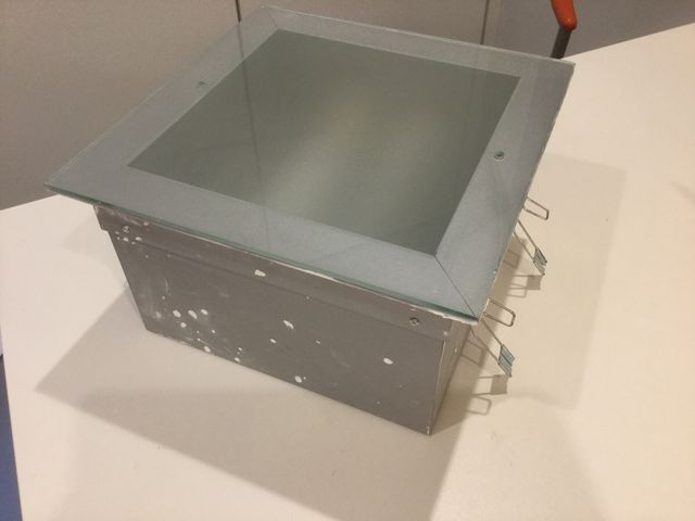 Lámpara empotrable downlight cuadrada