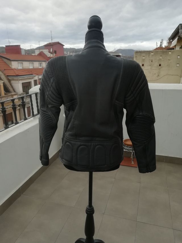 Fuz10. Chamarra motorista. Vintage.