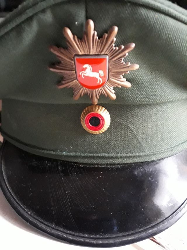 Gorra plato policía alemana.