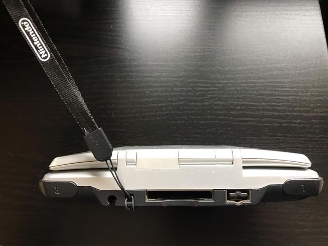 Nintendo DS plateada