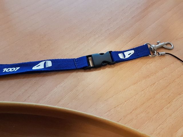 colgante lyer azul peugeot 1007