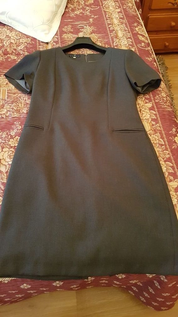 Traje de vestido y levita.