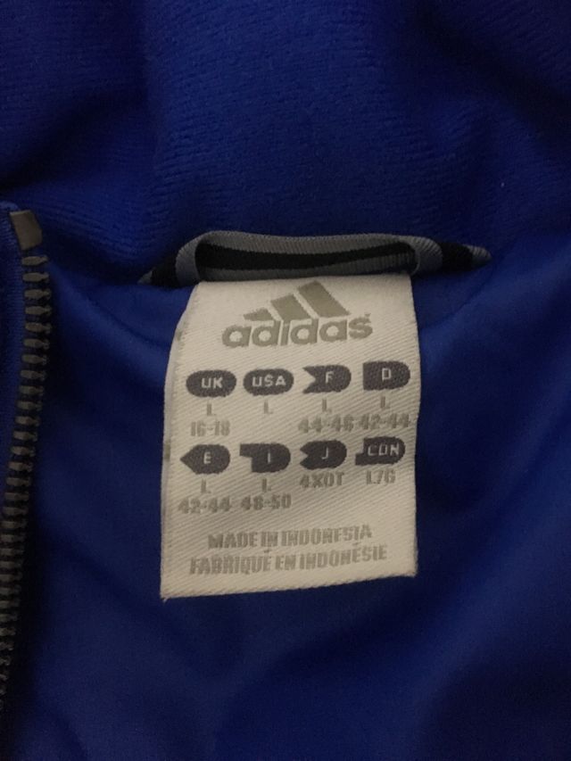 Adidas plumifero