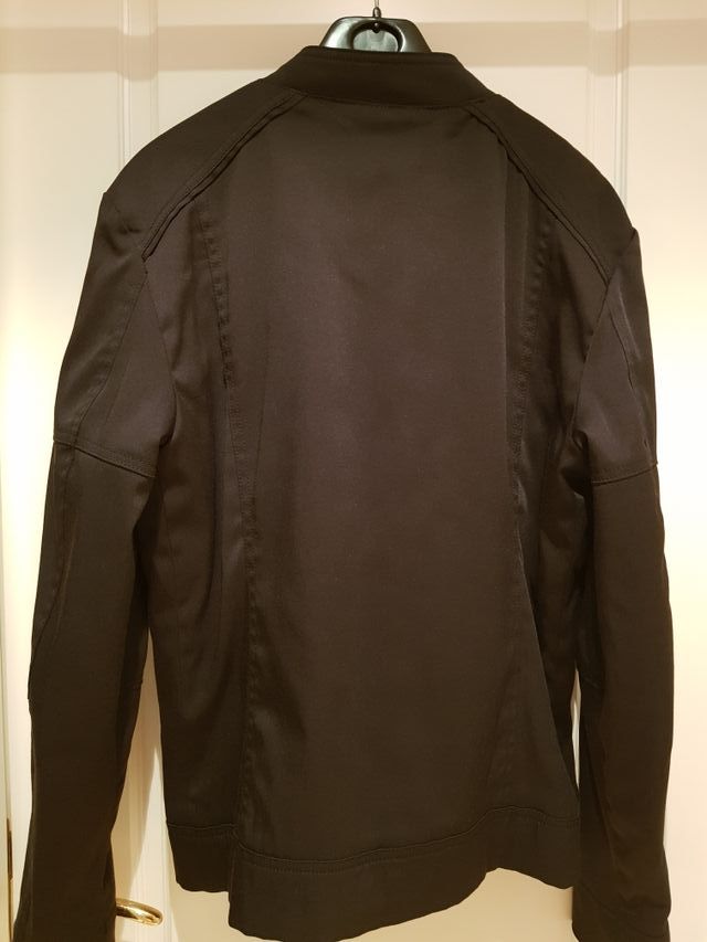 chaqueta tipo bomber