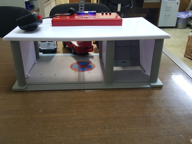 ESTACION BOMBEROS/AMBULANCIA