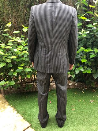 Traje chaqueta hombre marca Pal Zileri de segunda mano por 80 EUR en Cabo  de Las Huertas en WALLAPOP